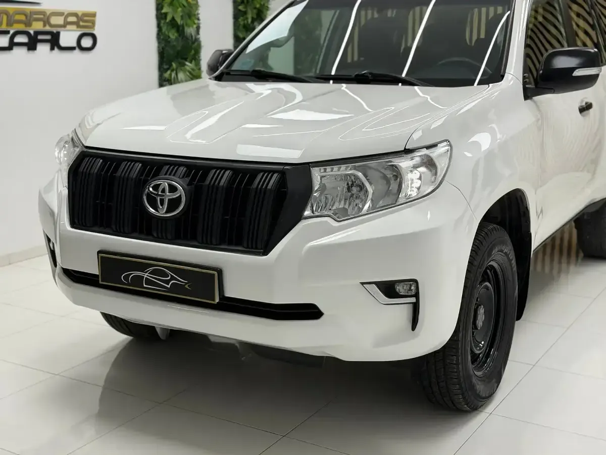 Usado Toyota Land Cruiser 204 CV (150 kW) 2020 Blanco