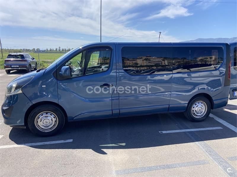 Usado Opel Vivaro 145 CV (106 kW) 2017 Azul Monovolumen