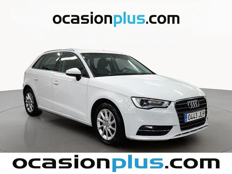 Begagnad Audi A3 Sportback Attraction 110 HK (80 kW) 2016 Vit Halvkombi