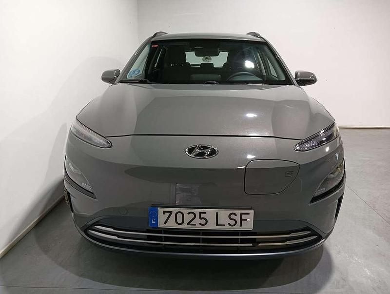 Usado Hyundai Kona 100 kW (136 CV) 2021 Gris SUV
