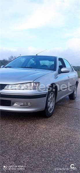 Usado Peugeot 406 90 CV (66 kW) 2000 Gris / plata Berlina