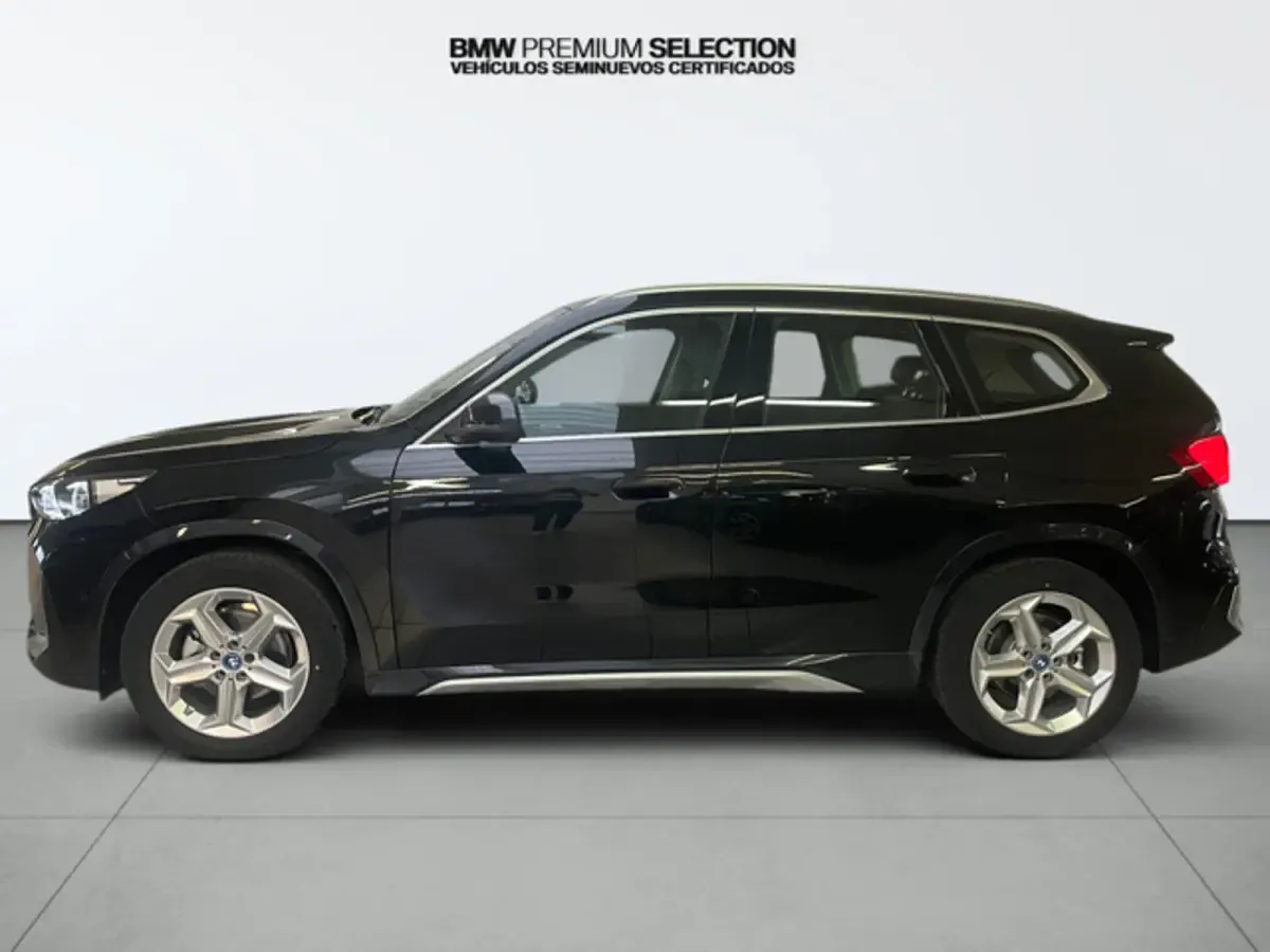 Usado BMW iX1 Comfort Edition 150 kW (204 CV) 2025 Negro SUV