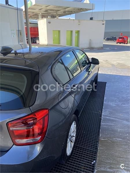 Usado BMW 118 143 CV (105 kW) 2013 Gris / plata Utilitario