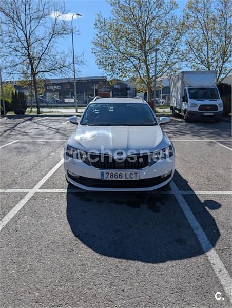 Usado Skoda Octavia 130 CV (95 kW) 2019 Blanco Familiar