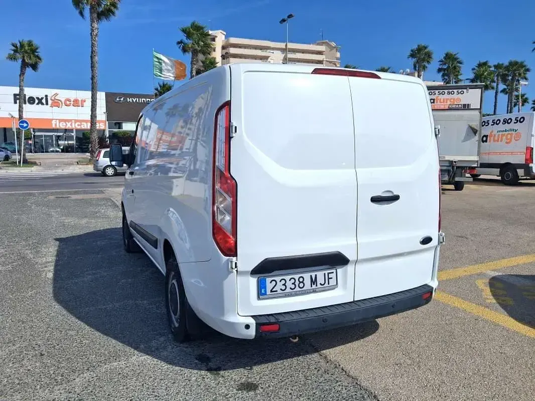 Usado Ford Transit Custom Ambiente 105 CV (77 kW) 2018 Blanco Van