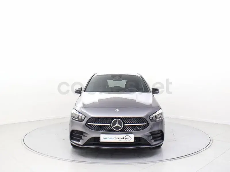 Usado Mercedes B250e 218 CV (160 kW) 2025 Gris montaña Utilitario