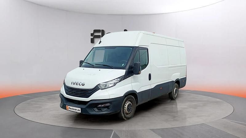 Usado Iveco Daily 156 CV (114 kW) 2023 Blanco Berlina