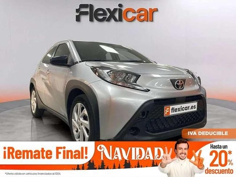 Gris Usado 2024 Toyota Aygo X-play Utilitario | 13.290 € (Precio justo) - Imagen 1/4