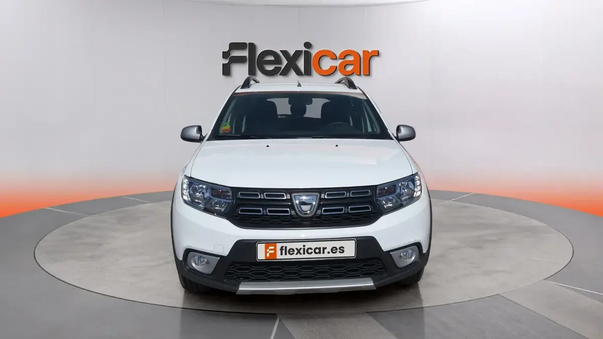 Usado Dacia Sandero Essentiel 90 CV (66 kW) 2018 Blanco Berlina