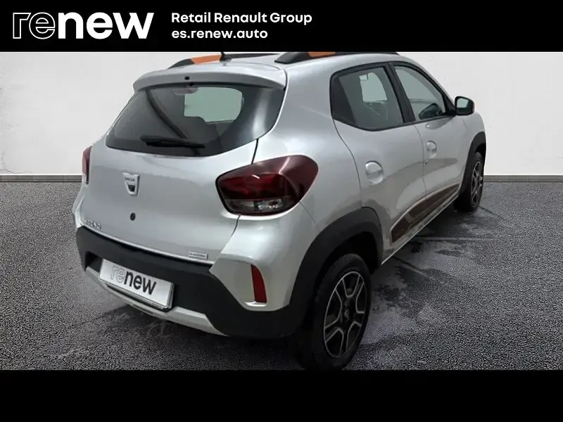 Usado Dacia Spring Comfort Plus 33 kW (45 CV) 2022 Gris Utilitario