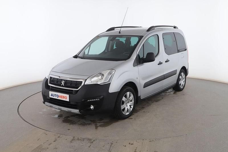 Usado Peugeot TePee Outdoor 100 CV (73 kW) 2017 Gris Monovolumen