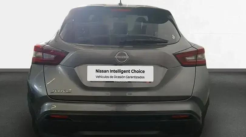 Usado Nissan Juke N-Connecta 114 CV (83 kW) 2025 Skline grey (metalizado) techo SUV