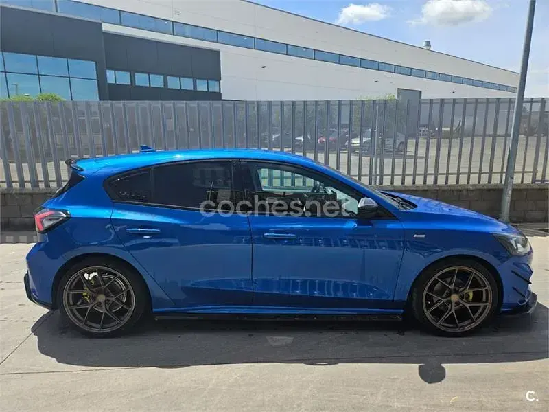 Usado Ford Focus ST-Line 125 CV (91 kW) 2018 Azul Berlina