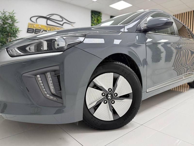 Usado Hyundai Ioniq 141 CV (103 kW) 2021 Gris Utilitario