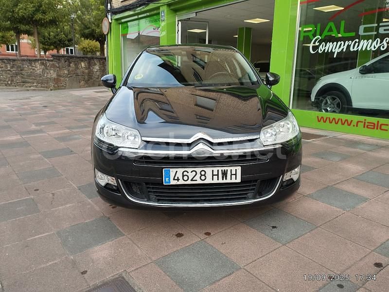 Usado Citroën C5 140 CV (102 kW) 2014 Negro Berlina