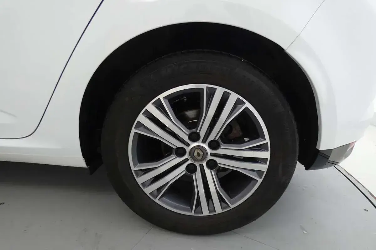 Usado Renault Mégane Zen 116 CV (85 kW) 2021 Utilitario