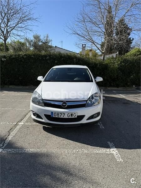 Usado Opel Astra GTC Energy 90 CV (66 kW) 2010 Blanco Berlina