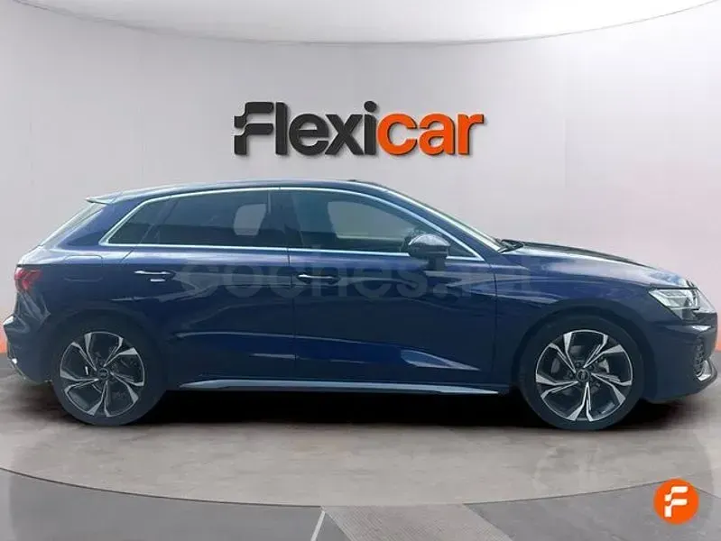 Usado Audi A3 S-Line 110 CV (80 kW) 2024 Azul Berlina