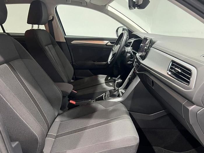 Usado VW T-Roc Life 150 CV (110 kW) 2023 Gris SUV