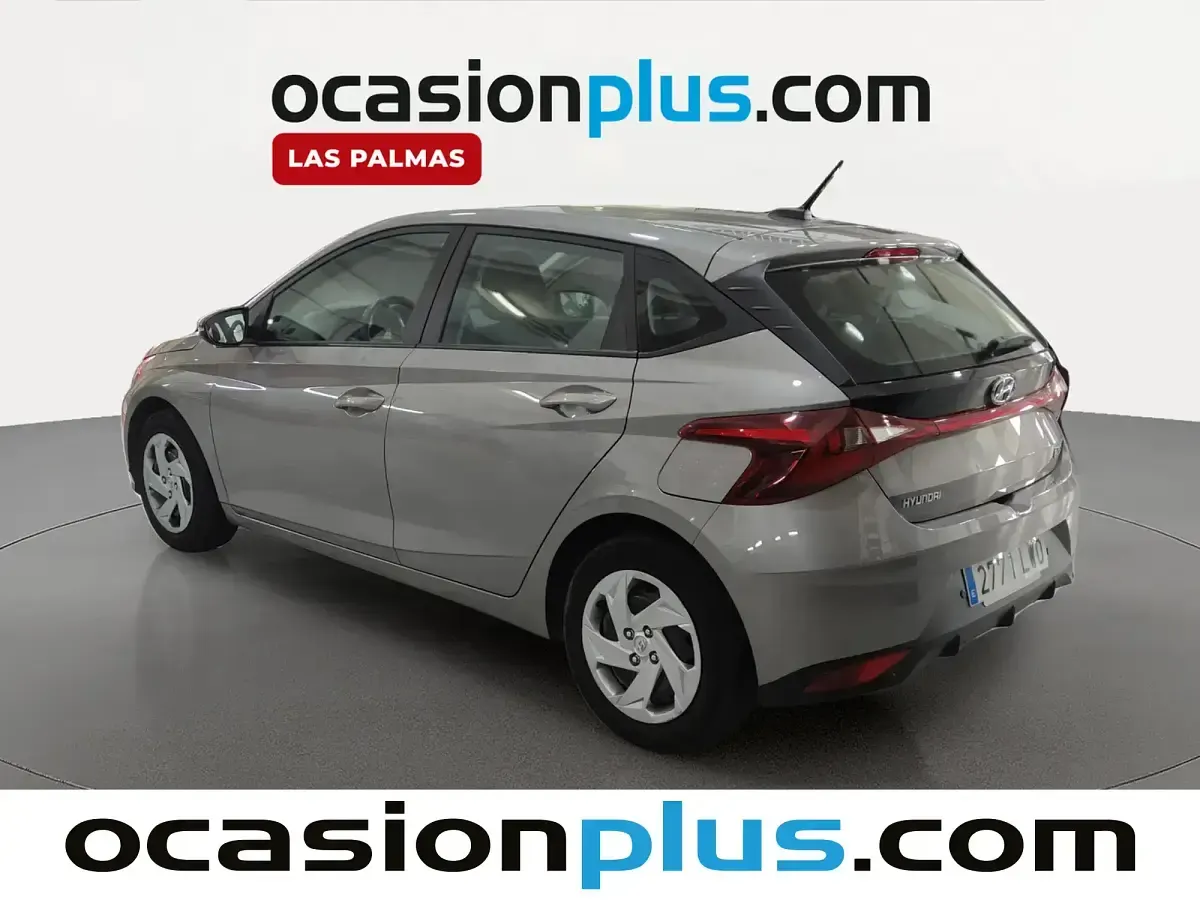Usado Hyundai i20 84 CV (61 kW) 2022 Gris Utilitario