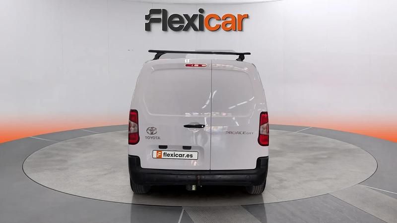 Usado Toyota Proace City City 102 CV (75 kW) 2020 Blanco Monovolumen