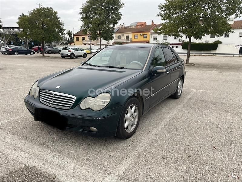 Verde Usado 2002 Mercedes C220 Classic Berlina | 2000 € (Precio justo) - Imagen 1/4