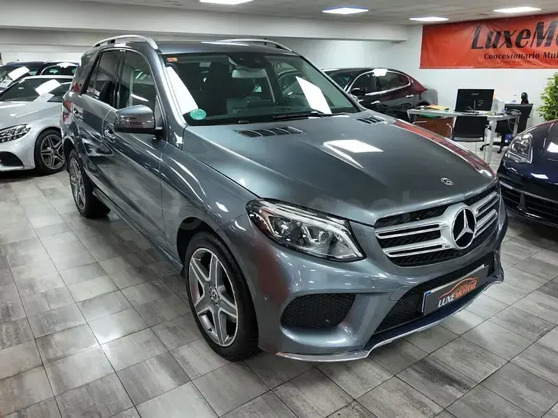 Usado Mercedes GLE250 204 CV (150 kW) 2018 Gris / plata SUV