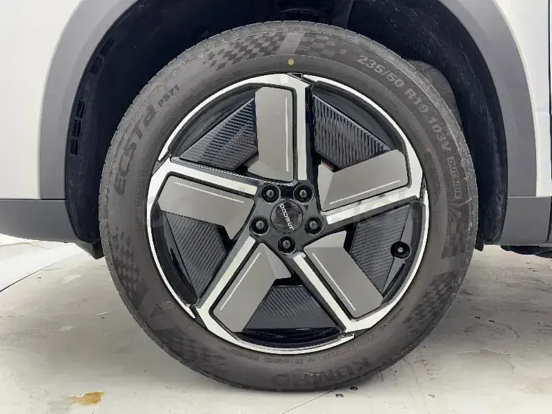 Usado Jaecoo 7 347 CV (255 kW) 2025 Gris / plata SUV