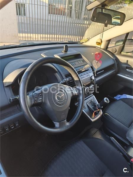 Usado Mazda 5 Luxury 143 HP (105 kW) 2010 Cinzento Monovolume