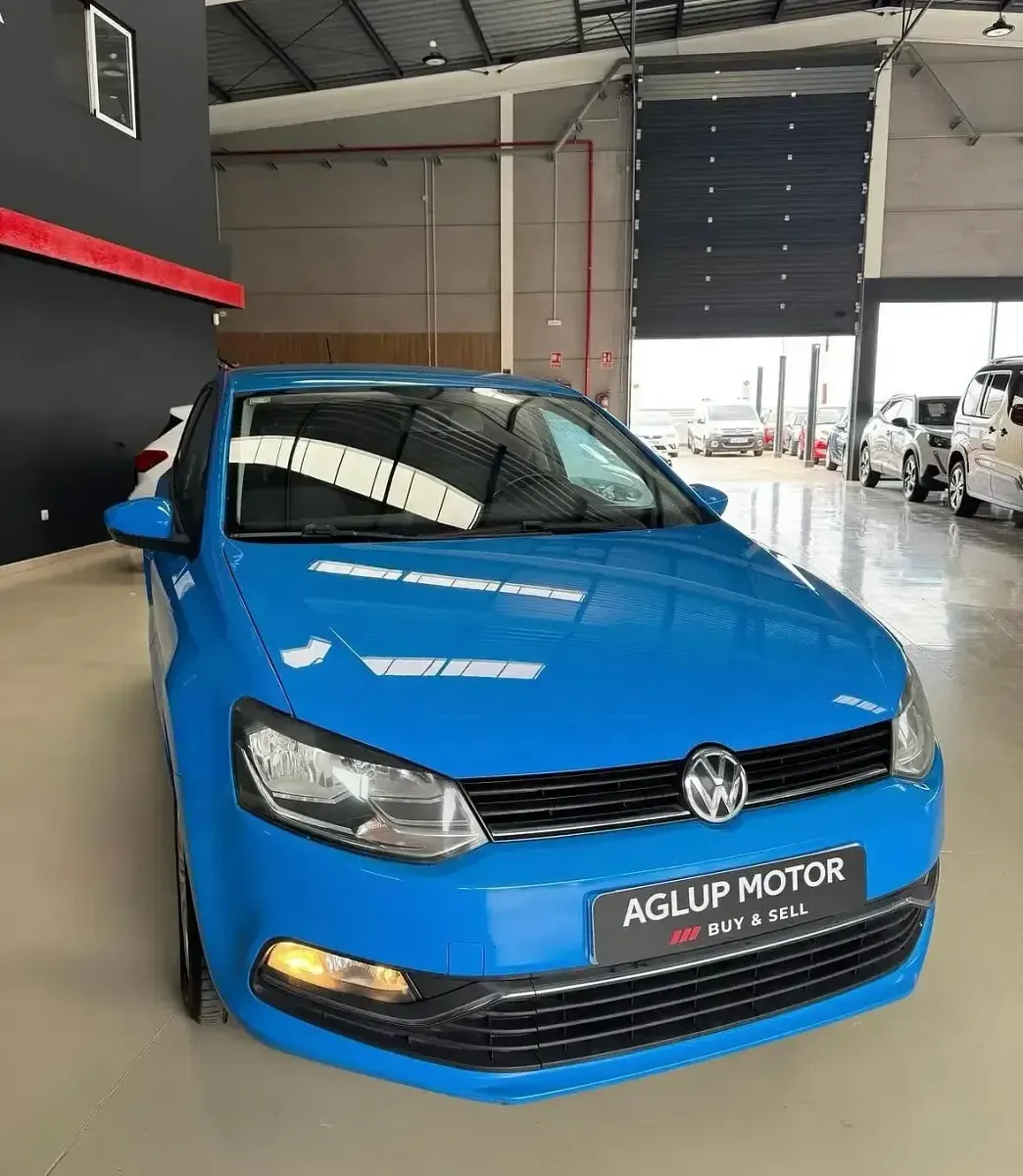 Usado VW Polo Advance 90 CV (66 kW) 2016 Azul Utilitario