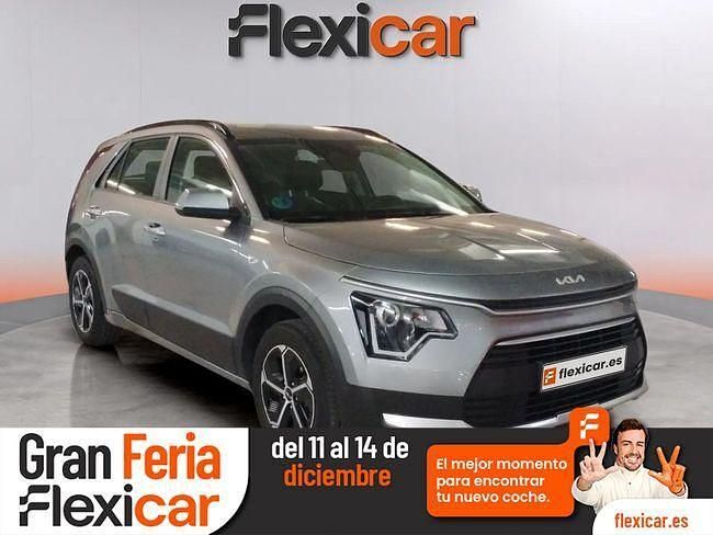 Gris Usado 2024 Kia Niro SUV | 25.400 € (Un poco caro) - Imagen 1/4