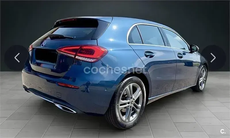 Usado Mercedes A200 150 CV (110 kW) 2021 Azul Berlina