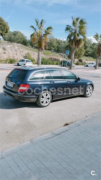 Usado Mercedes C200 136 CV (100 kW) 2010 Azul Familiar