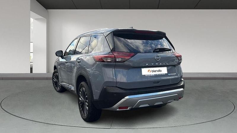 Usado Nissan X-Trail Tekna 204 CV (150 kW) 2025 Gris SUV