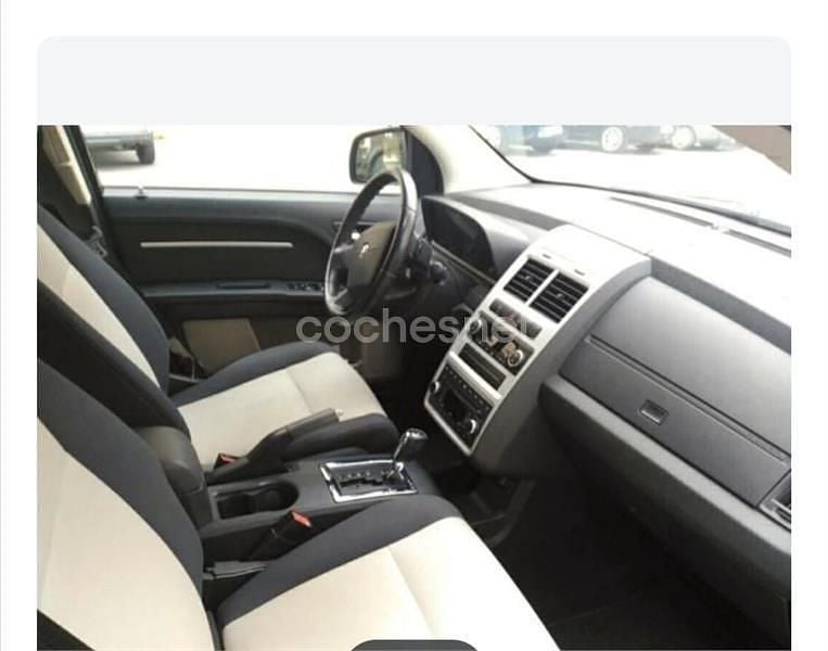 Usado Dodge Journey 140 CV (102 kW) 2010 Rojo SUV