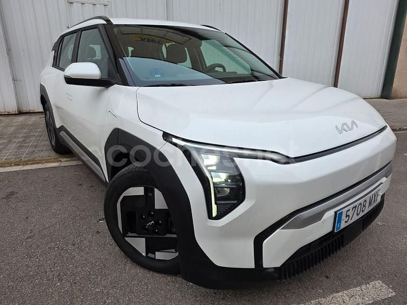 Eléctrico Usado 2024 Kia EV3 Air SUV | 26.900 € (Super precio) - Imagen 1/4