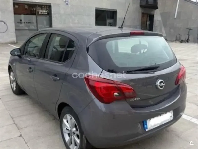 Usado Opel Corsa Selective 90 CV (66 kW) 2016 Gris / plata Utilitario