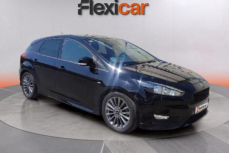Negro Usado 2018 Ford Focus ST-Line Utilitario | 10.990 € (Buen precio) - Imagen 1/4
