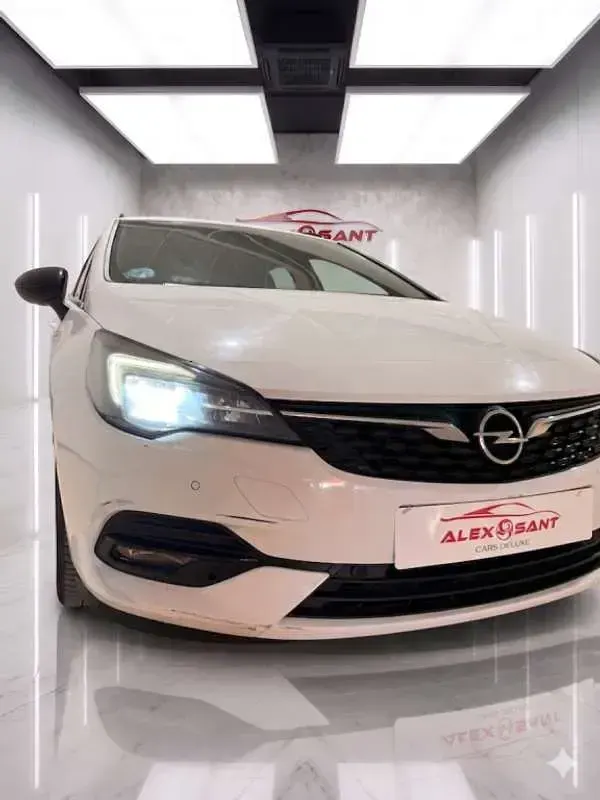 Usado Opel Astra S 131 CV (96 kW) 2022 Blanco Utilitario