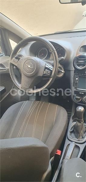 Usado Opel Corsa 95 CV (69 kW) 2010 Negro Utilitario