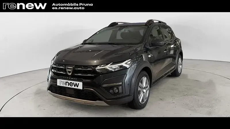 Usado Dacia Sandero Comfort 91 CV (66 kW) 2021 Gris Berlina