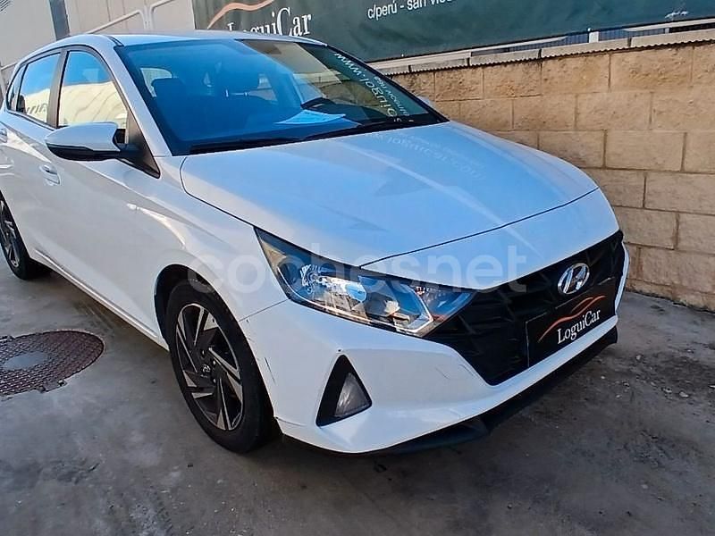 Usado Hyundai i20 84 CV (61 kW) 2021 Blanco Berlina