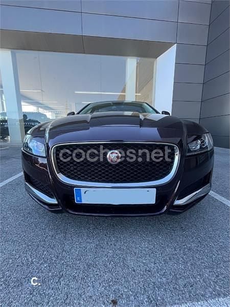 Usado Jaguar XF Prestige 180 CV (132 kW) 2019 Granate Berlina