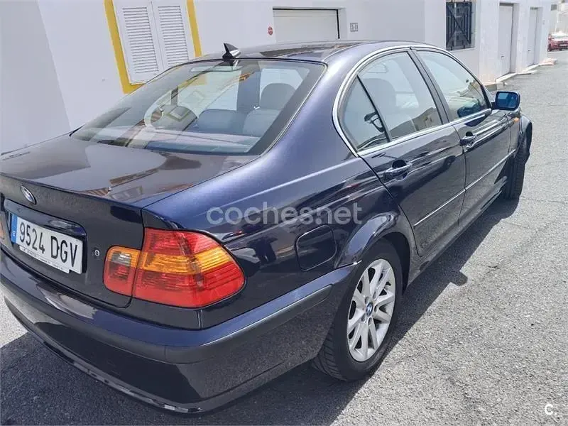 Usado BMW 320 136 CV (100 kW) 2002 Azul Berlina