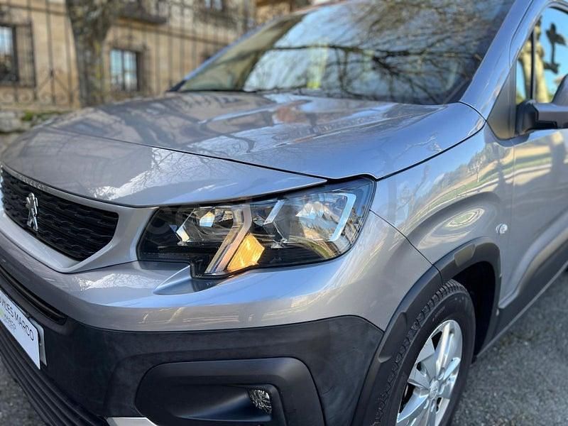 Usado Peugeot Rifter Allure 100 CV (73 kW) 2019 Gris / plata Monovolumen