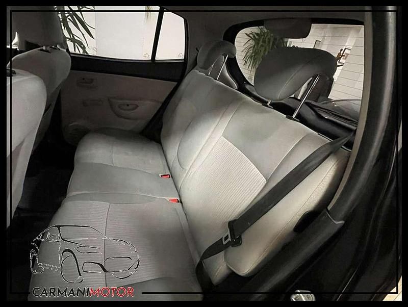 Usado Kia Picanto Active 65 CV (47 kW) 2008 Negro Utilitario