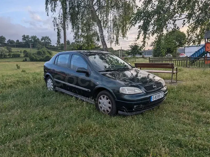 Usado Opel Astra Comfort 100 CV (73 kW) 1999 Verde Berlina