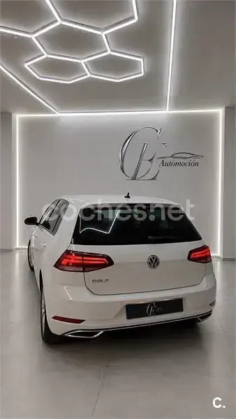 Usado VW Golf VII Edition 115 CV (84 kW) 2018 Blanco Berlina