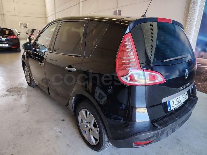 Usado Renault Scénic III 95 CV (69 kW) 2011 Gris / plata Monovolumen