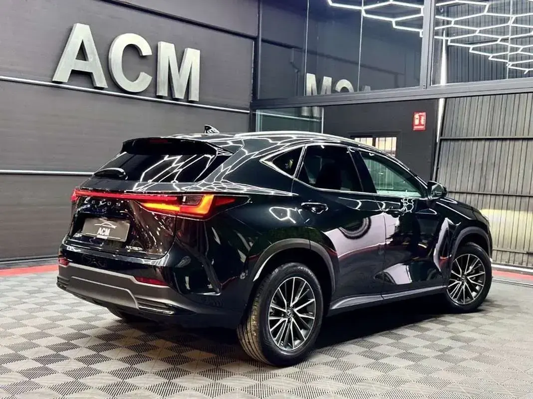 Usado Lexus NX300h Business Edition 197 CV (144 kW) 2022 Negro SUV
